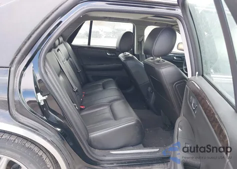 2010 Cadillac Dts Luxury Collection z USA, uszkodzony, nr VIN 1G6KD5EYXAU130907